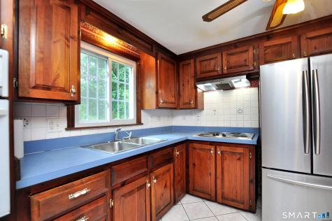 18 Margaret Drive East Windsor CT 06016