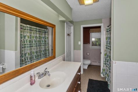 15 Greaves East Road Stafford CT 06076