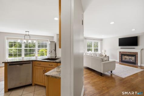25 Chase Farm Road South Windsor CT 06074