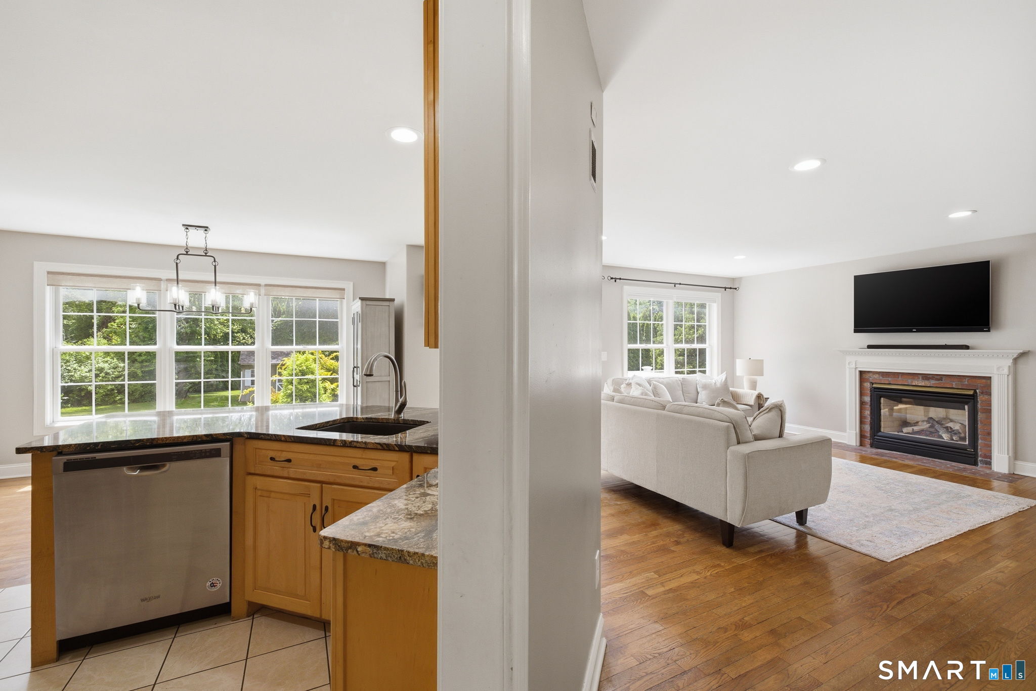 25 Chase Farm Road South Windsor CT 06074