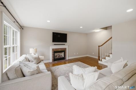 25 Chase Farm Road South Windsor CT 06074