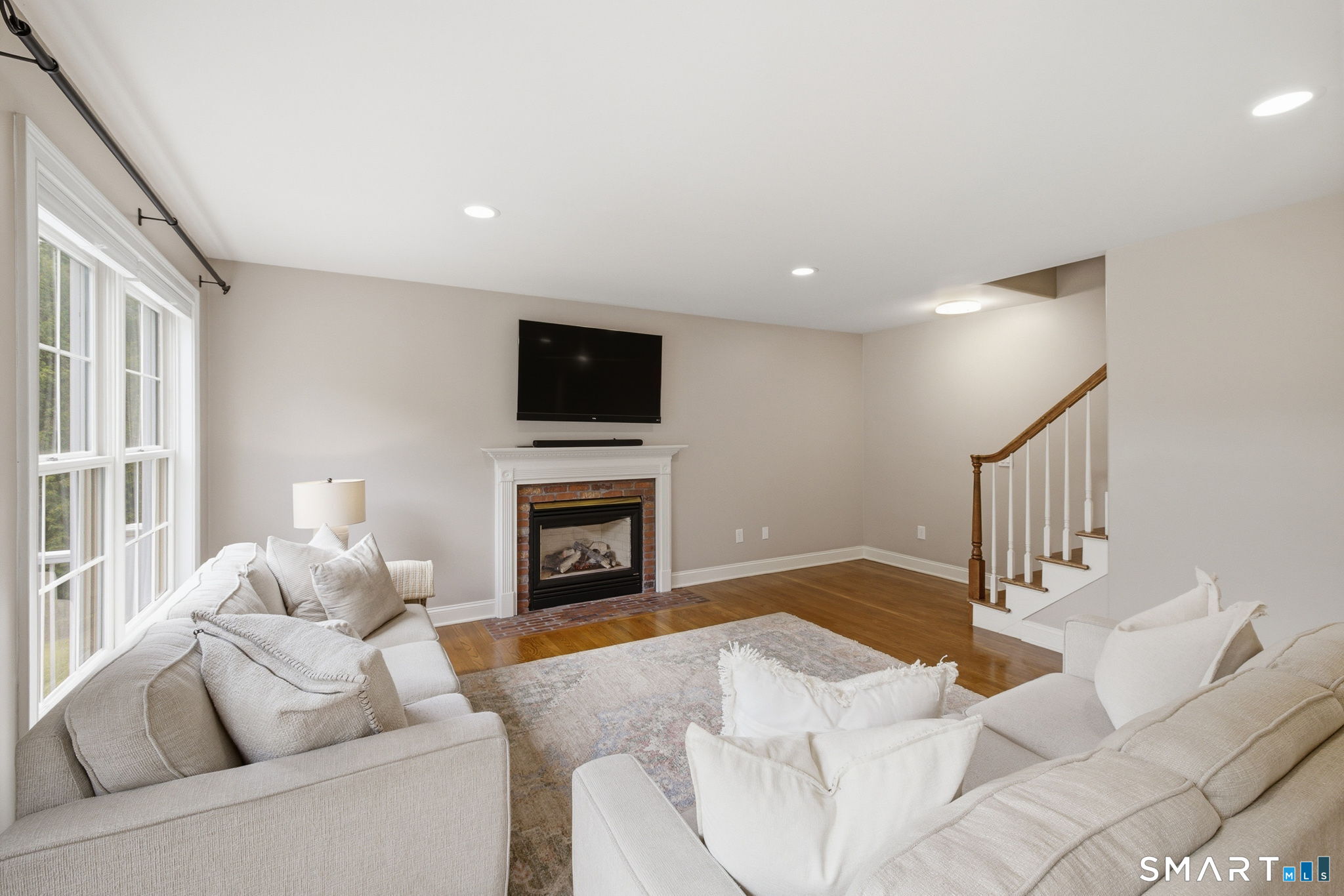 25 Chase Farm Road South Windsor CT 06074
