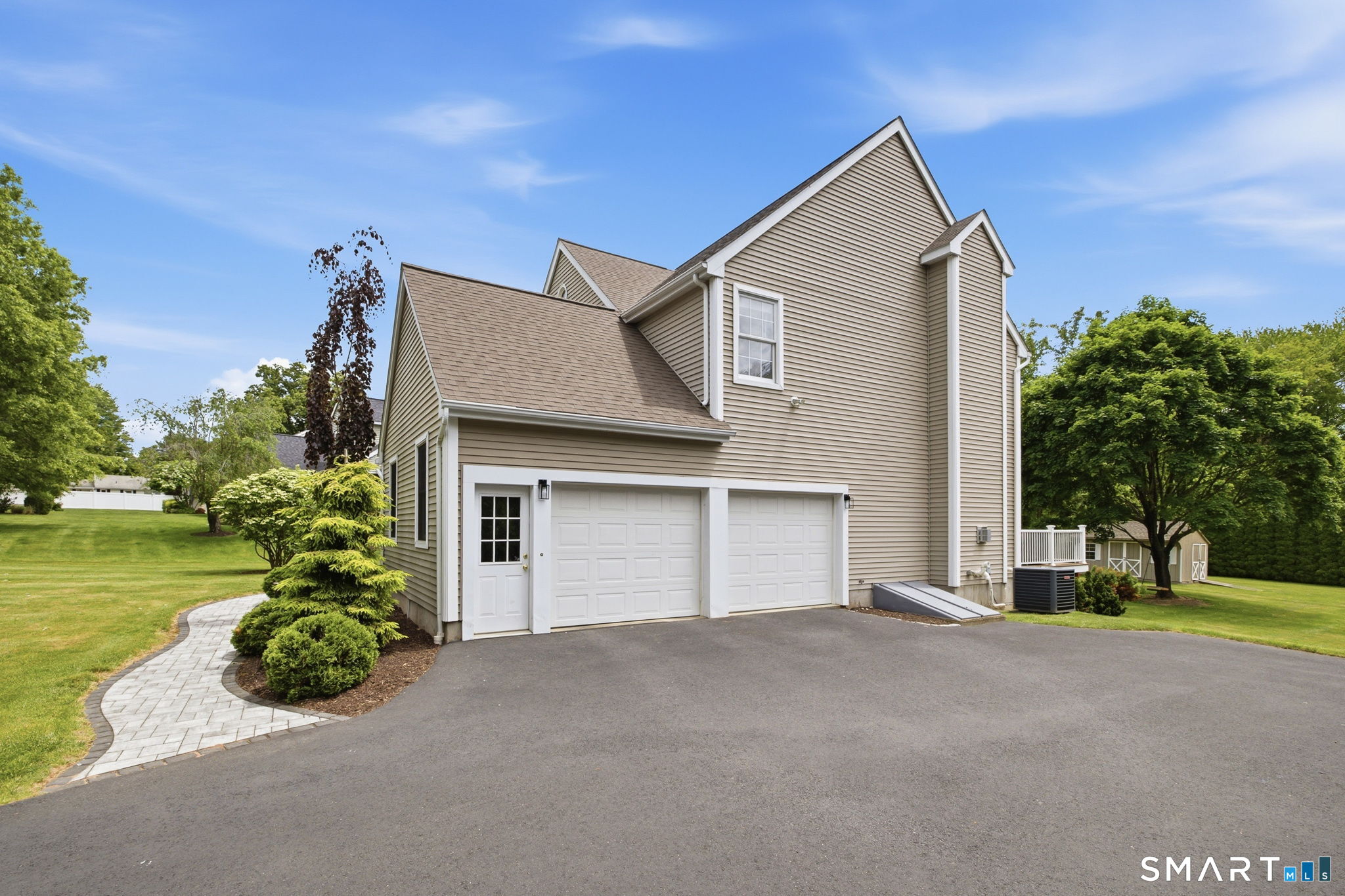 25 Chase Farm Road South Windsor CT 06074