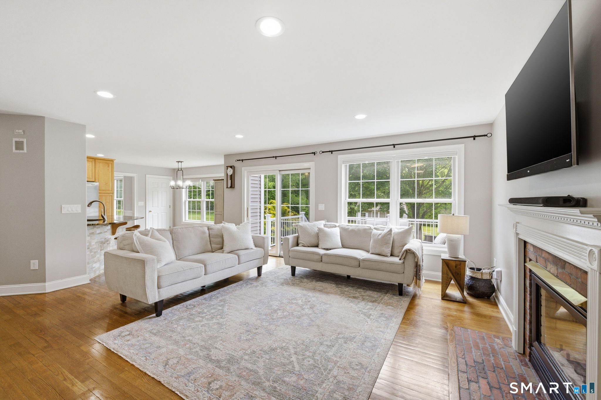25 Chase Farm Road South Windsor CT 06074