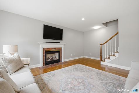 25 Chase Farm Road South Windsor CT 06074