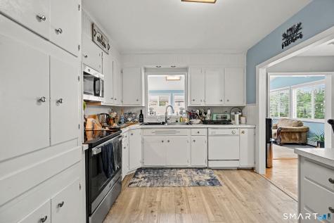 170 Hollywood Avenue Stratford CT 06614