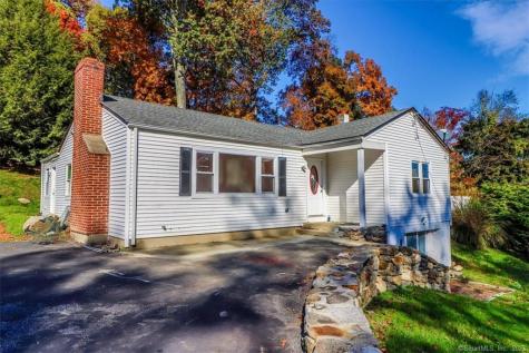 8 Willow Road New Milford CT 06776