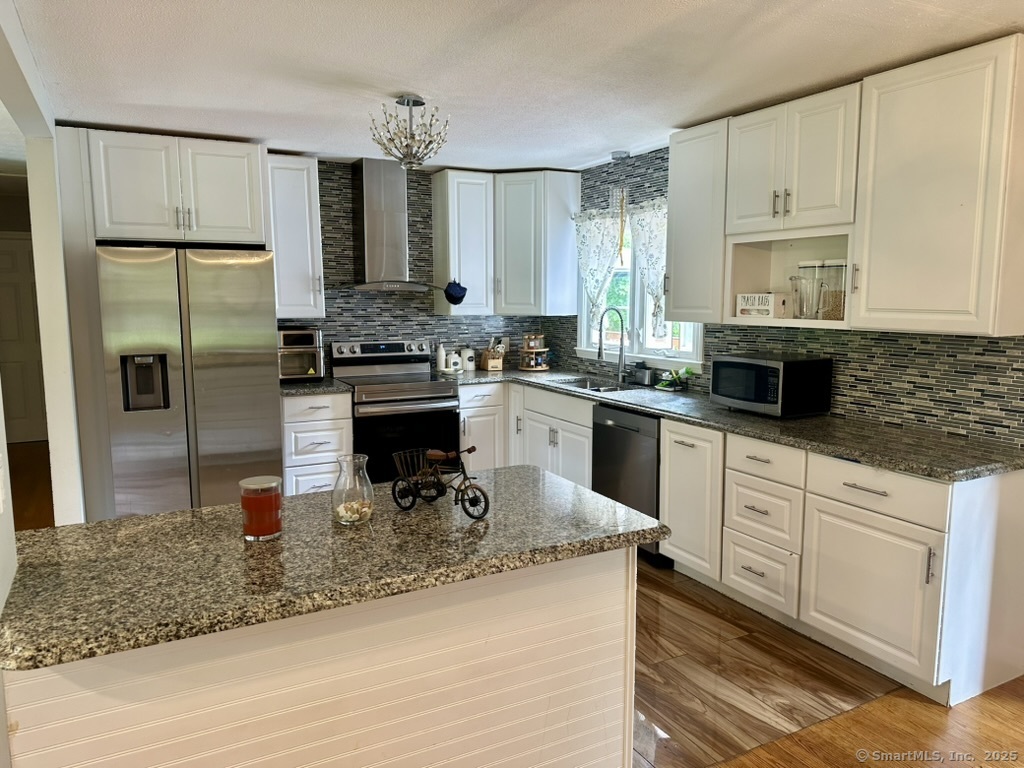 660 East South Street Suffield CT 06078