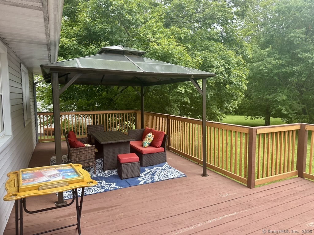 660 East South Street Suffield CT 06078