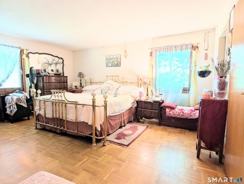 9 Benanto Drive Derby CT 06418