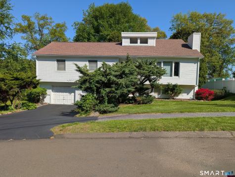 9 Benanto Drive Derby CT 06418