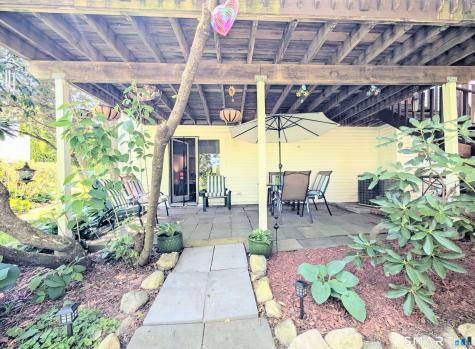 9 Benanto Drive Derby CT 06418