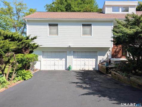 9 Benanto Drive Derby CT 06418
