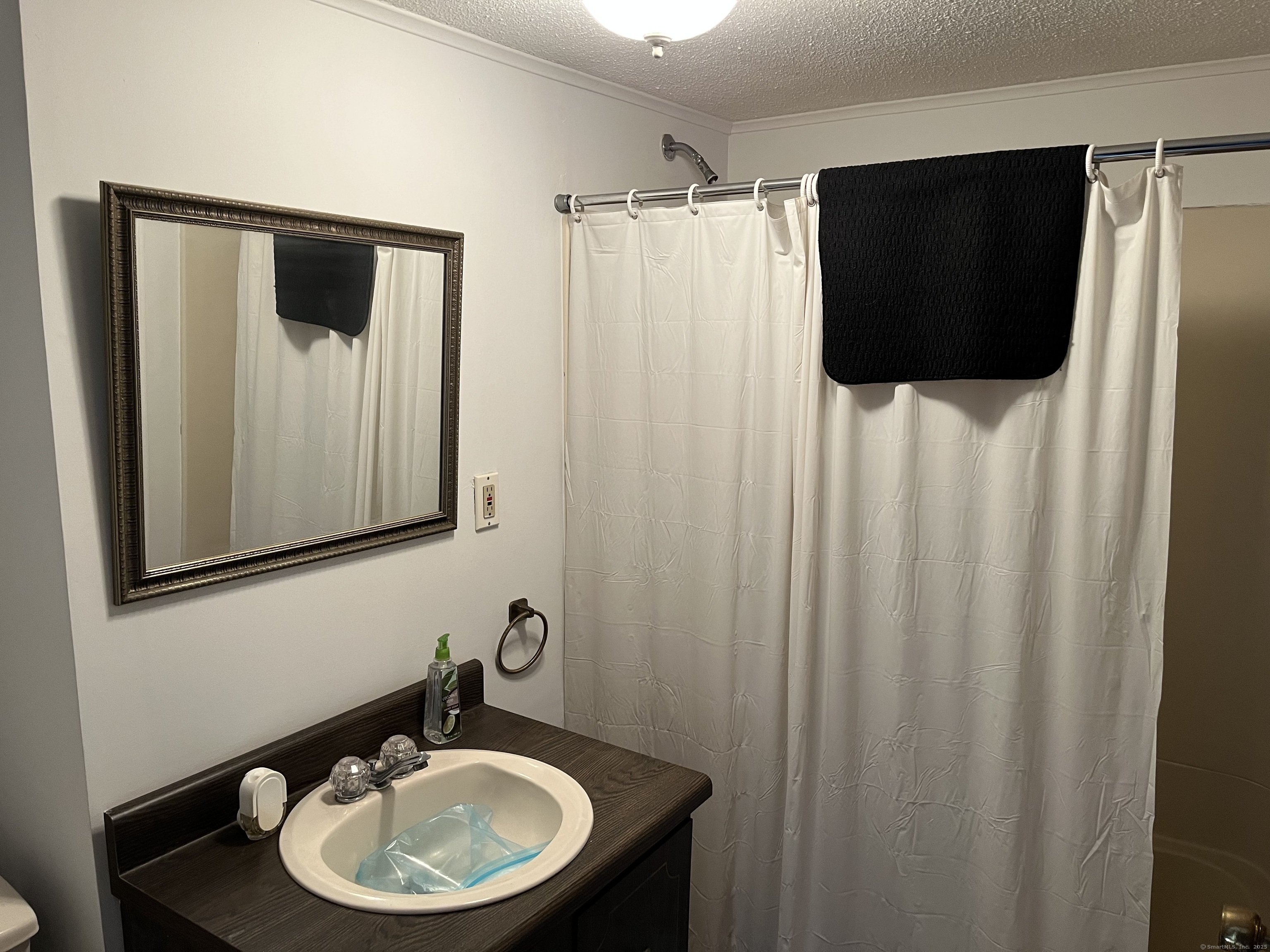 30 Thompson Street East Haven CT 06513