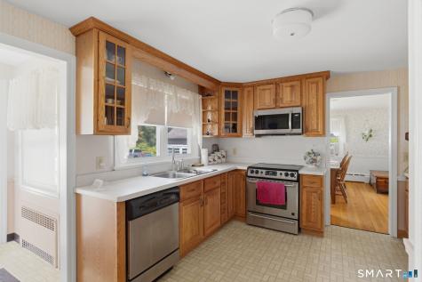 59 North Main Street East Hampton CT 06424
