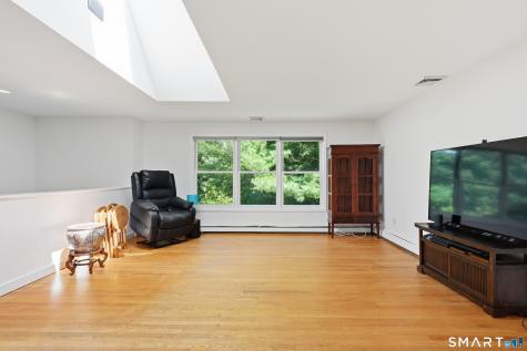 8 Old Bridge West Road New Fairfield CT 06812