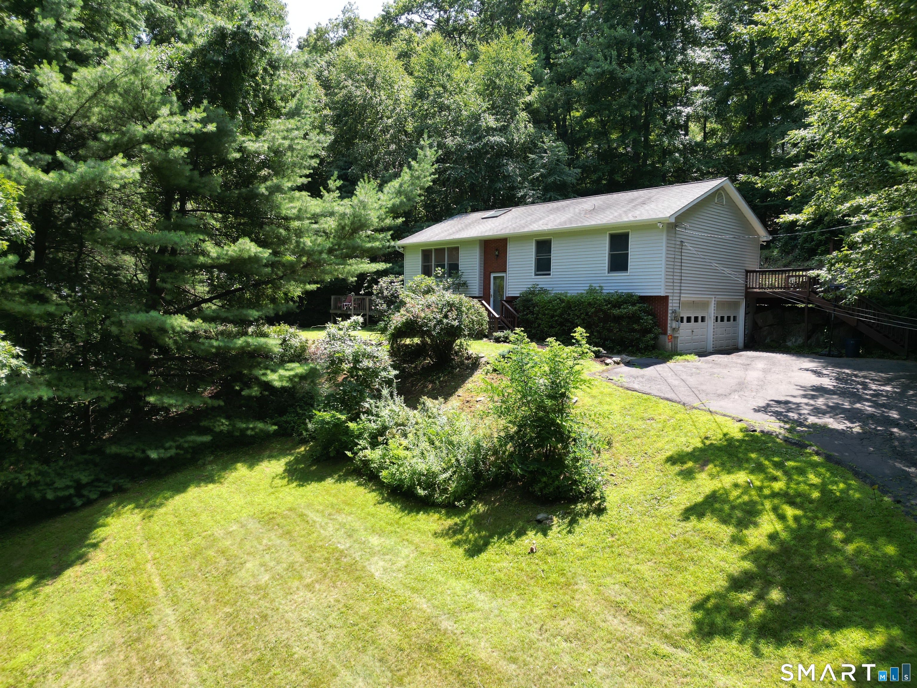 8 Old Bridge West Road New Fairfield CT 06812
