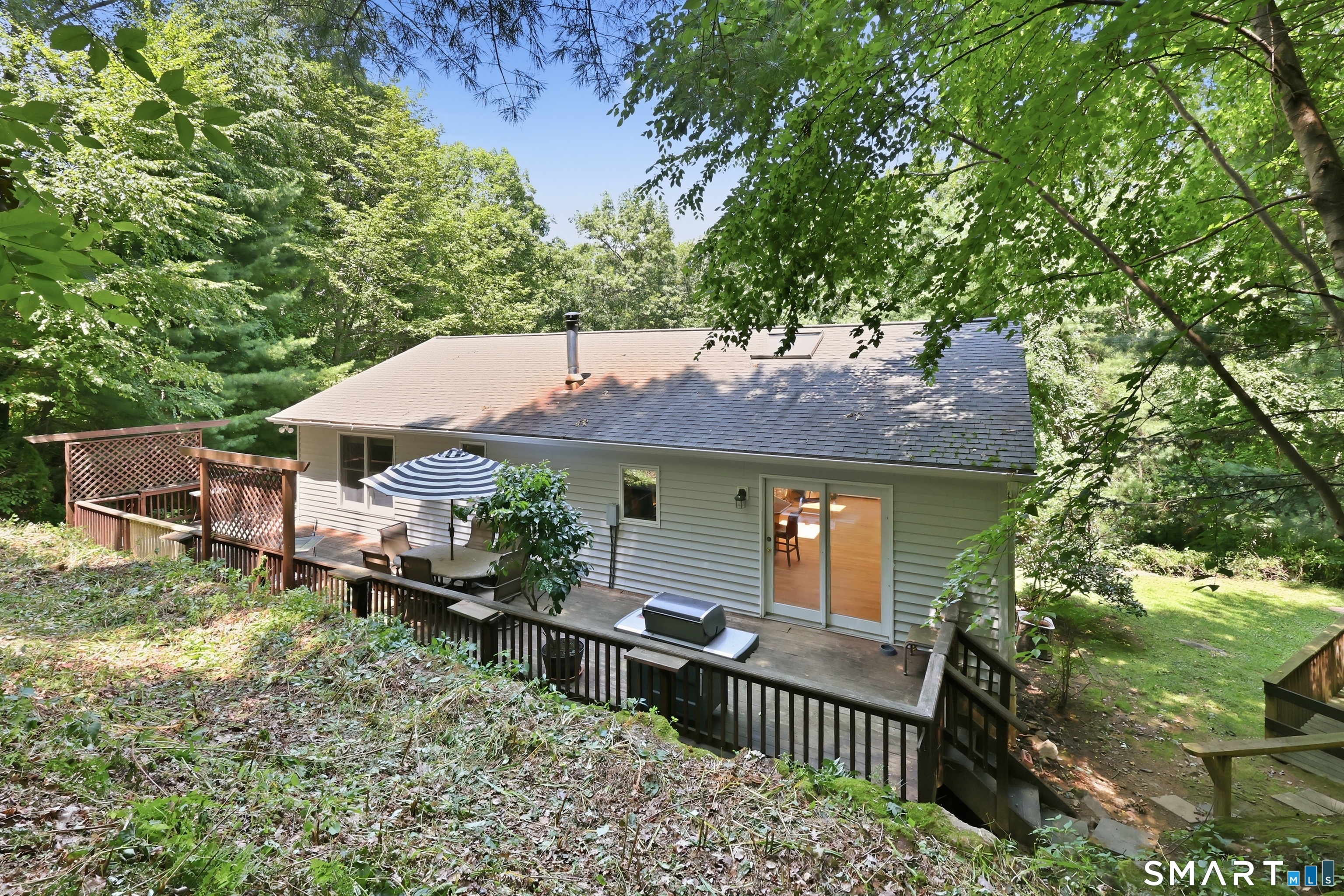 8 Old Bridge West Road New Fairfield CT 06812