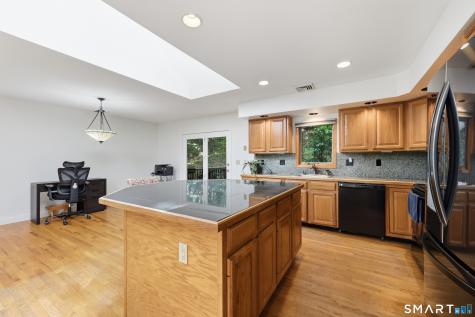 8 Old Bridge West Road New Fairfield CT 06812