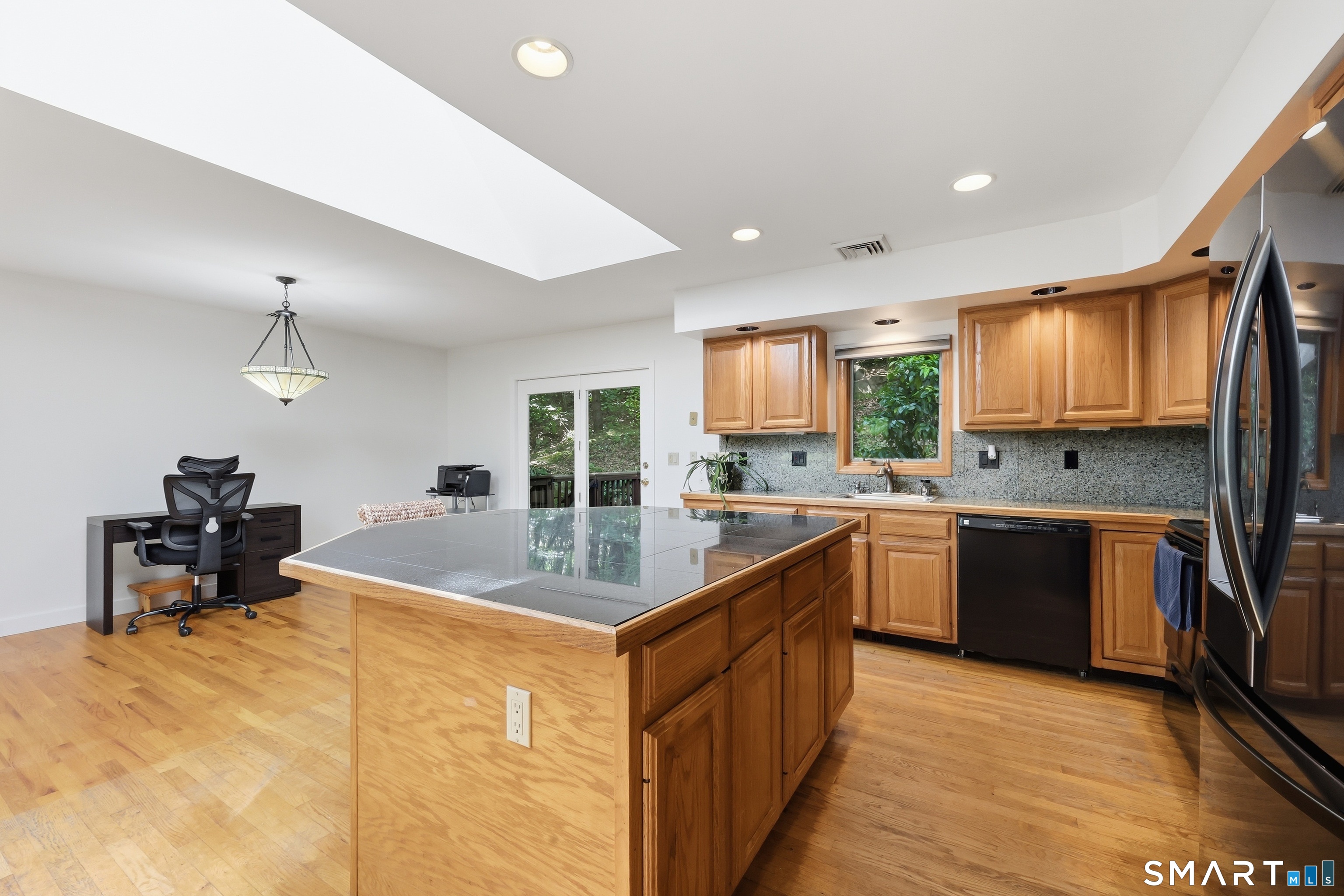 8 Old Bridge West Road New Fairfield CT 06812