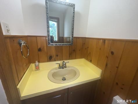 90 Knollwood Road North Haven CT 06473