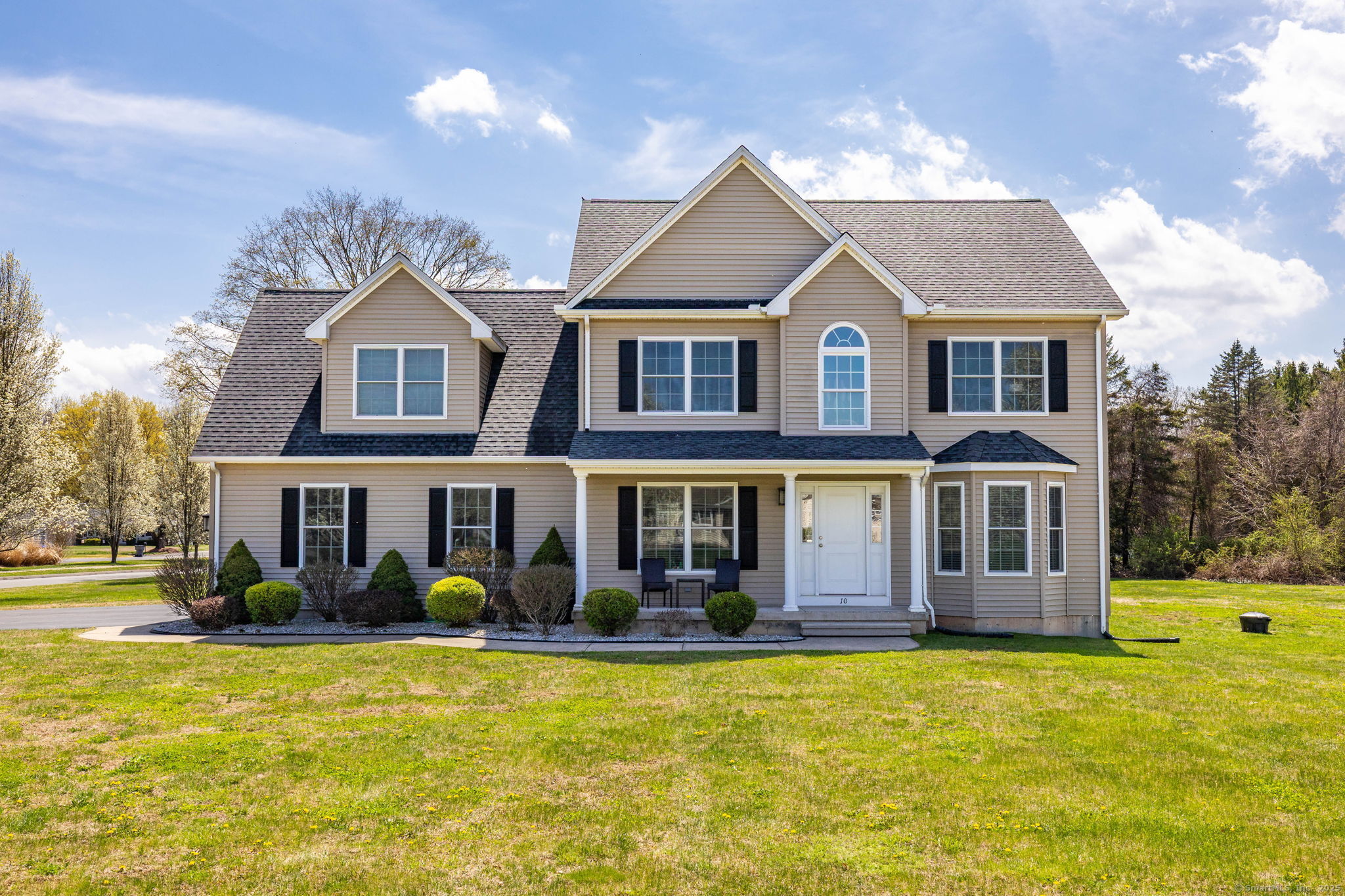 10 Meeting House Lane Enfield CT 06082