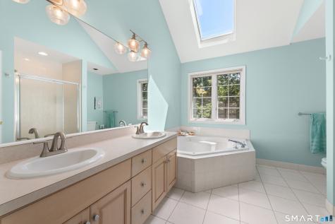 15 Rose Lane Newtown CT 06482