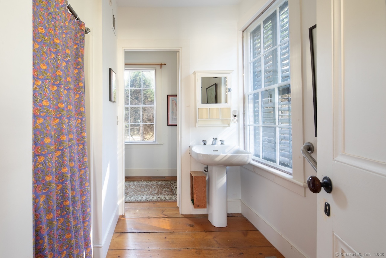 77 Main Street Canaan CT 06031