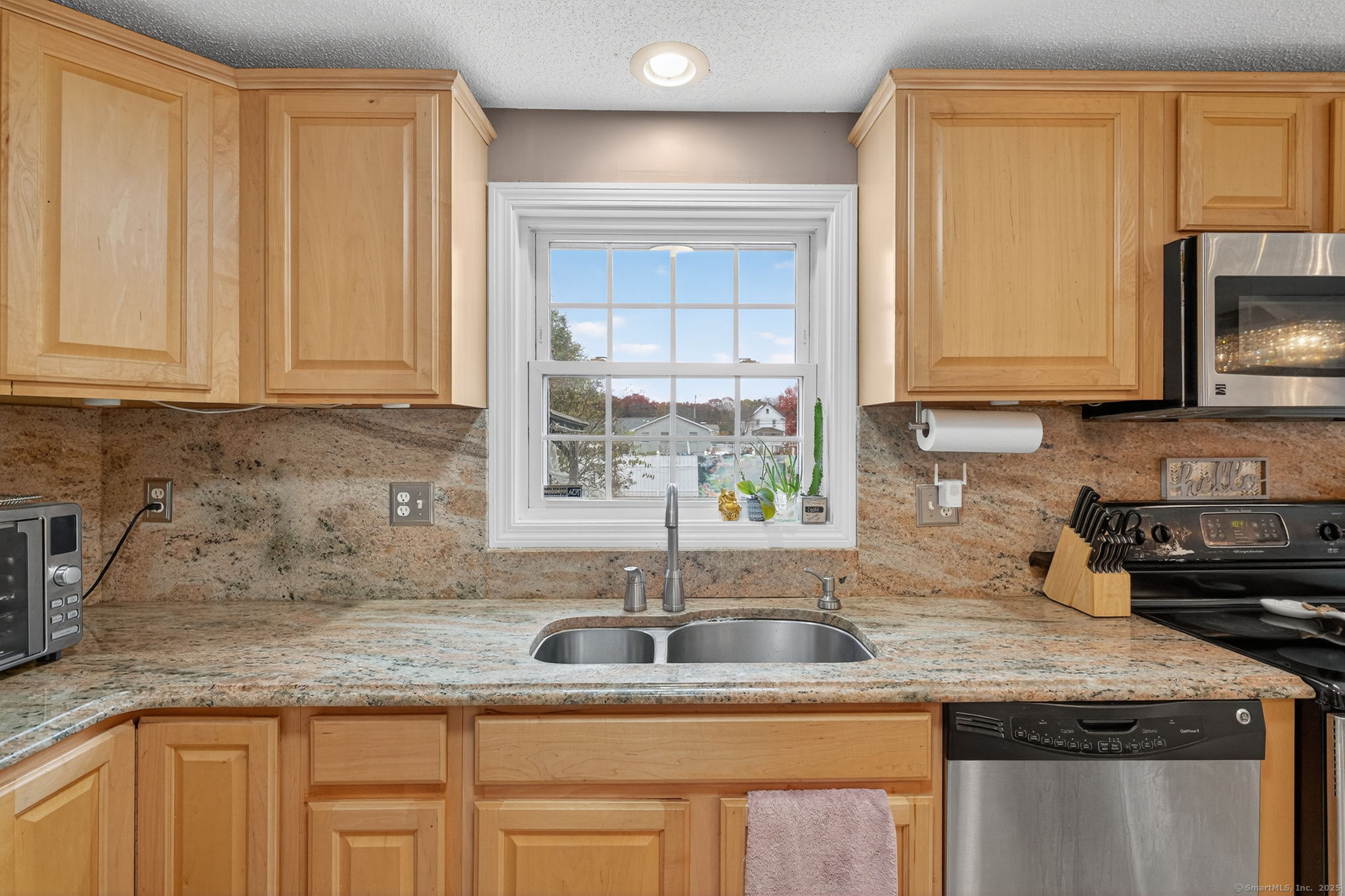 103 Sparrowbush Road East Hartford CT 06108