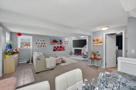 103 Sparrowbush Road East Hartford CT 06108