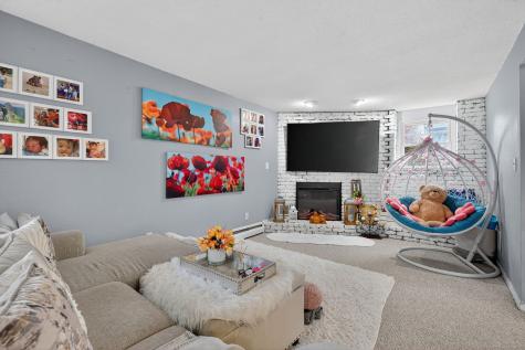 103 Sparrowbush Road East Hartford CT 06108