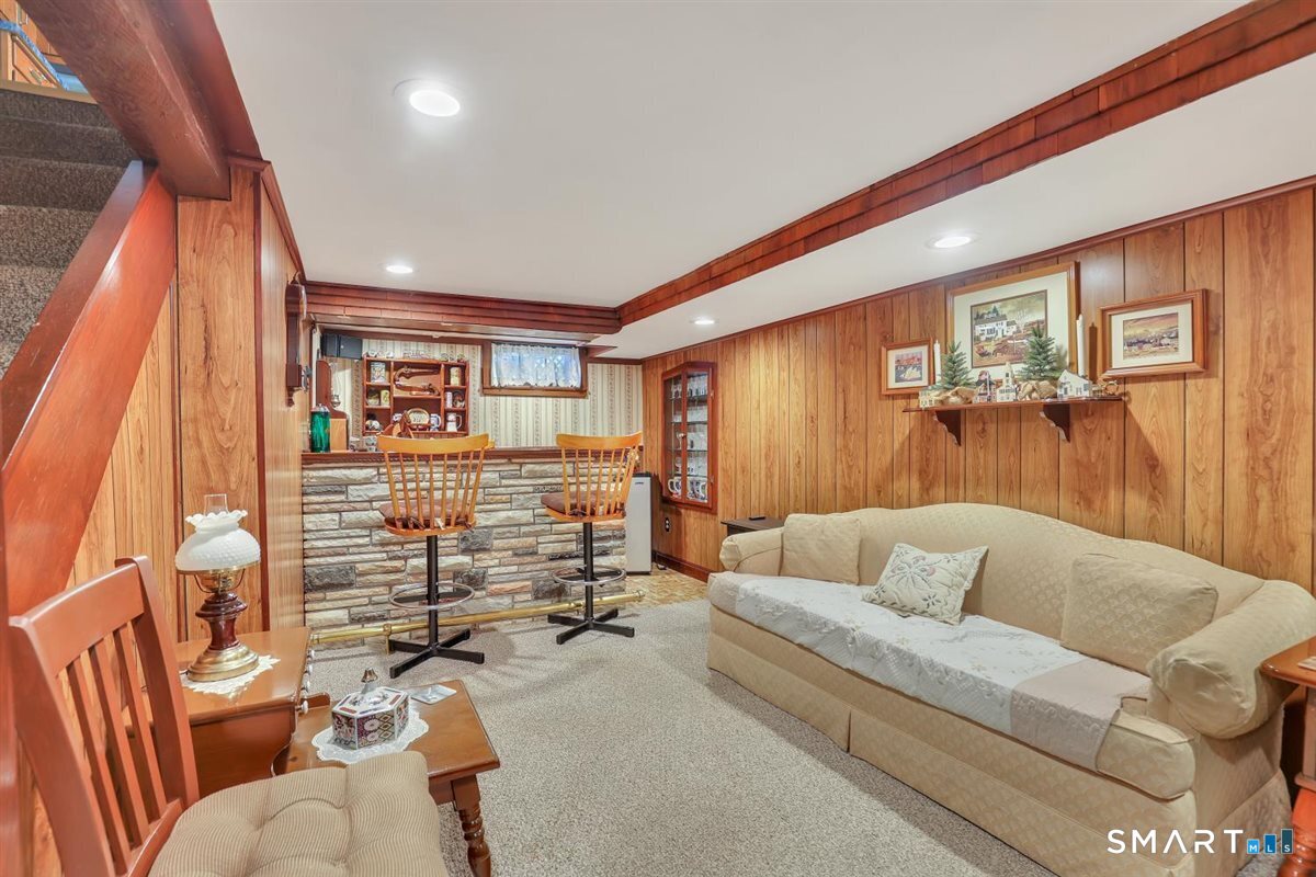 215 Oak Street Manchester CT 06040