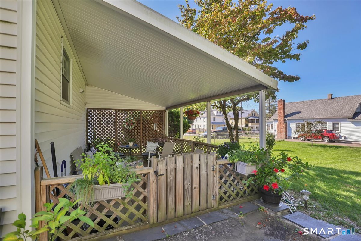 215 Oak Street Manchester CT 06040