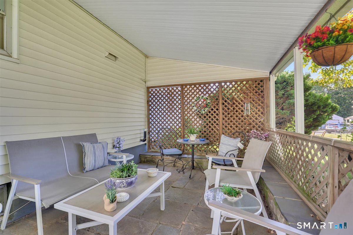 215 Oak Street Manchester CT 06040