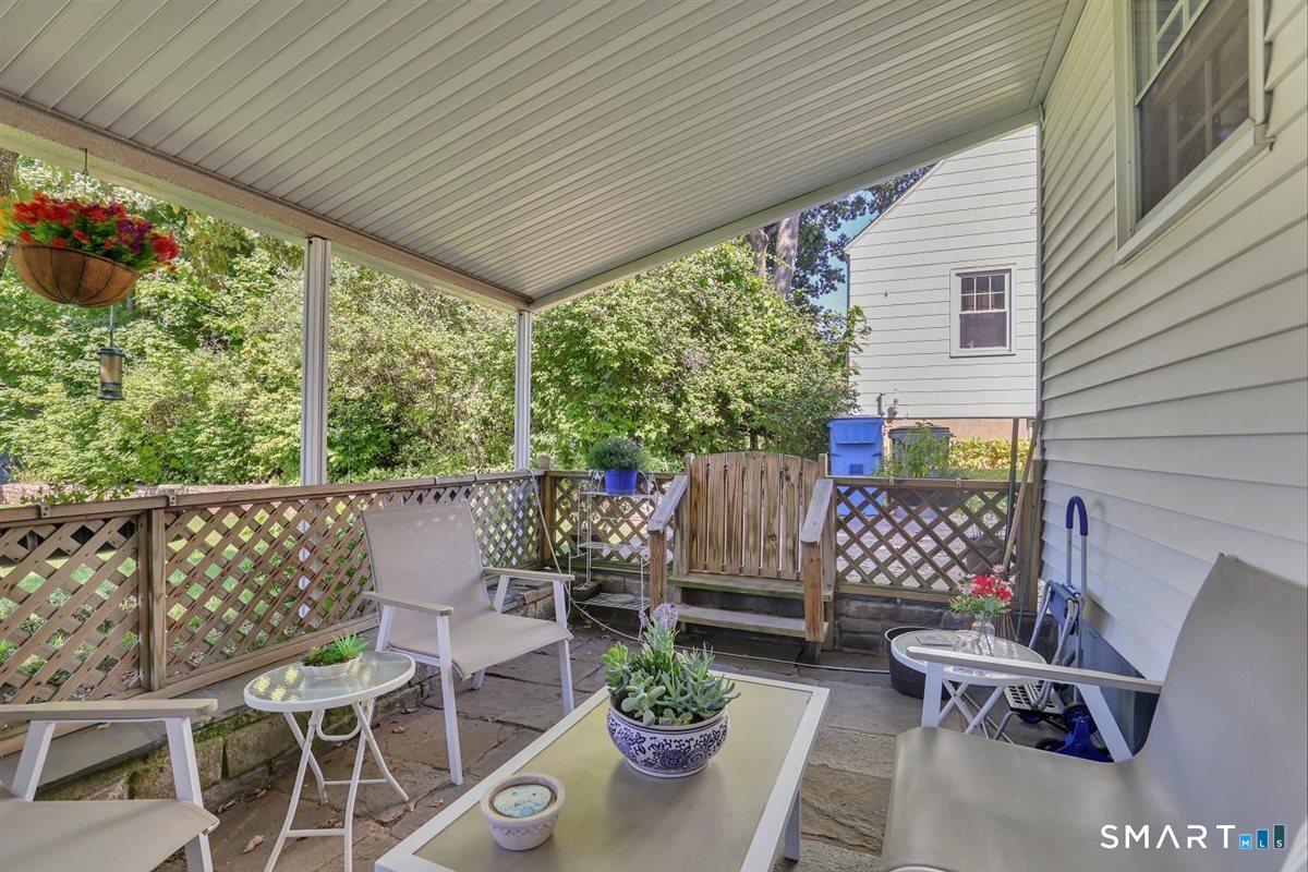 215 Oak Street Manchester CT 06040