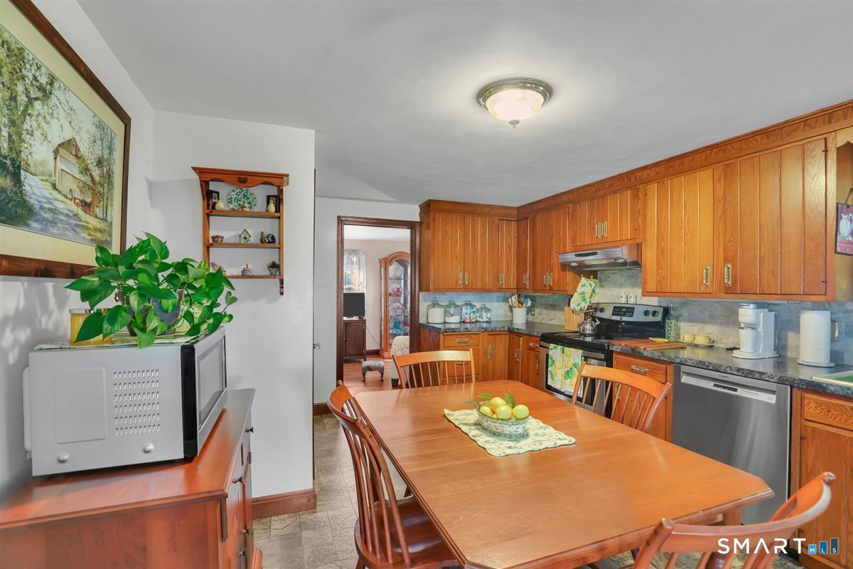 215 Oak Street Manchester CT 06040