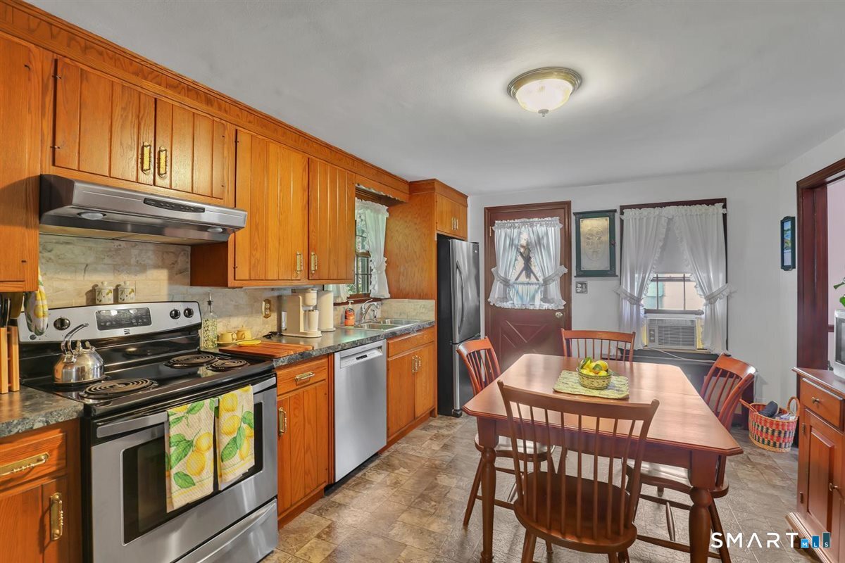 215 Oak Street Manchester CT 06040