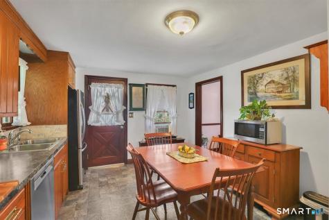 215 Oak Street Manchester CT 06040