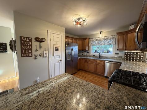 32 Autumn Lane Middletown CT 06457