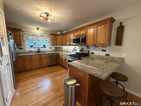 32 Autumn Lane Middletown CT 06457