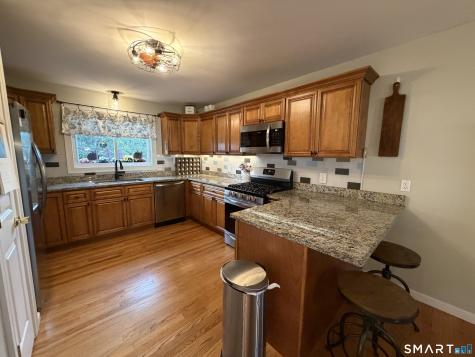 32 Autumn Lane Middletown CT 06457