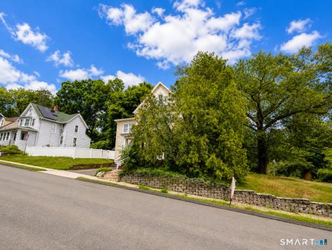 5 Florence Street West Haven CT 06516