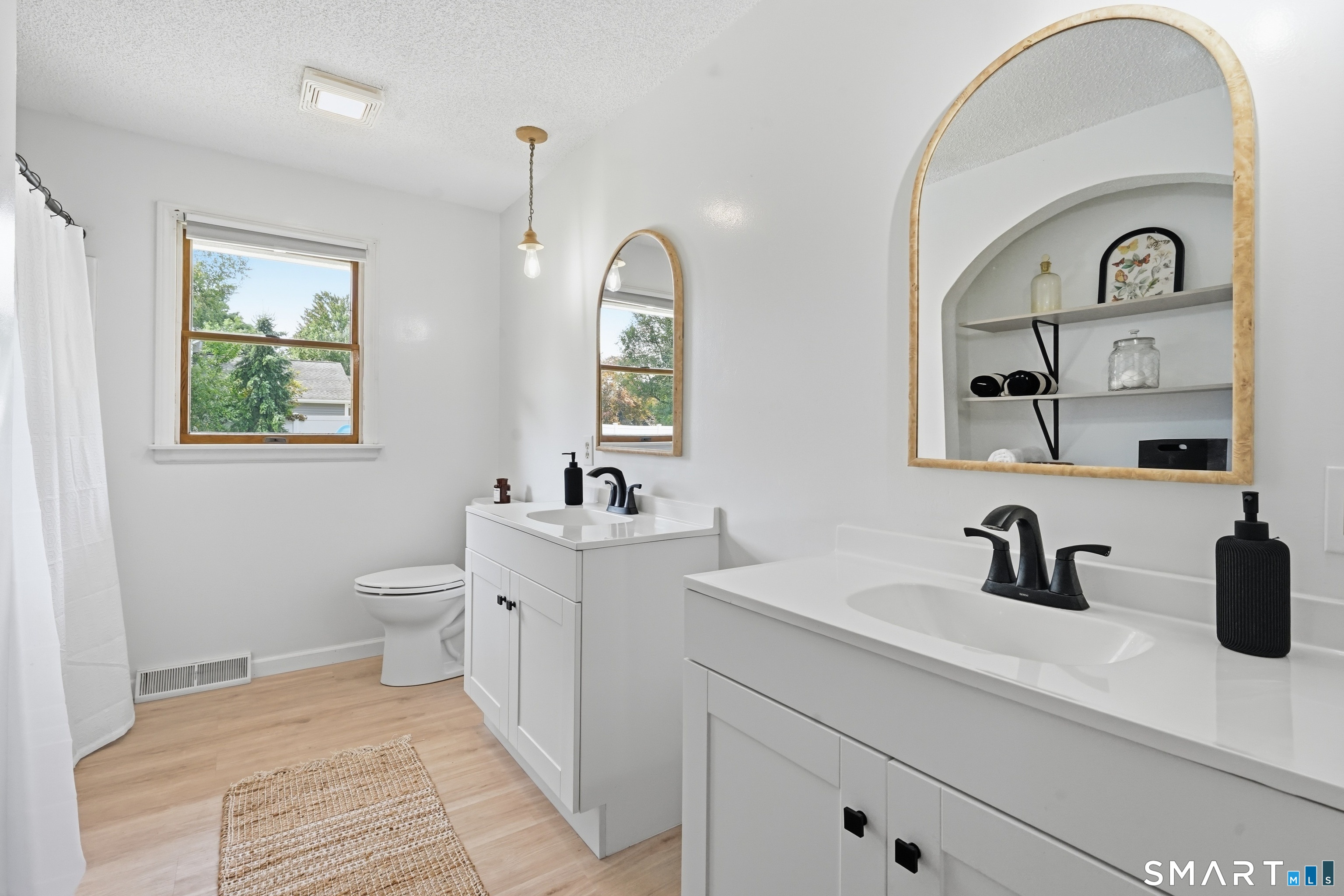 169 Sandtrap Way Chicopee MA 01020