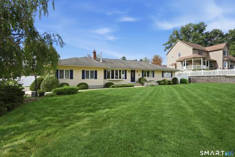 169 Sandtrap Way Chicopee MA 01020