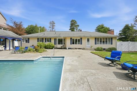 169 Sandtrap Way Chicopee MA 01020