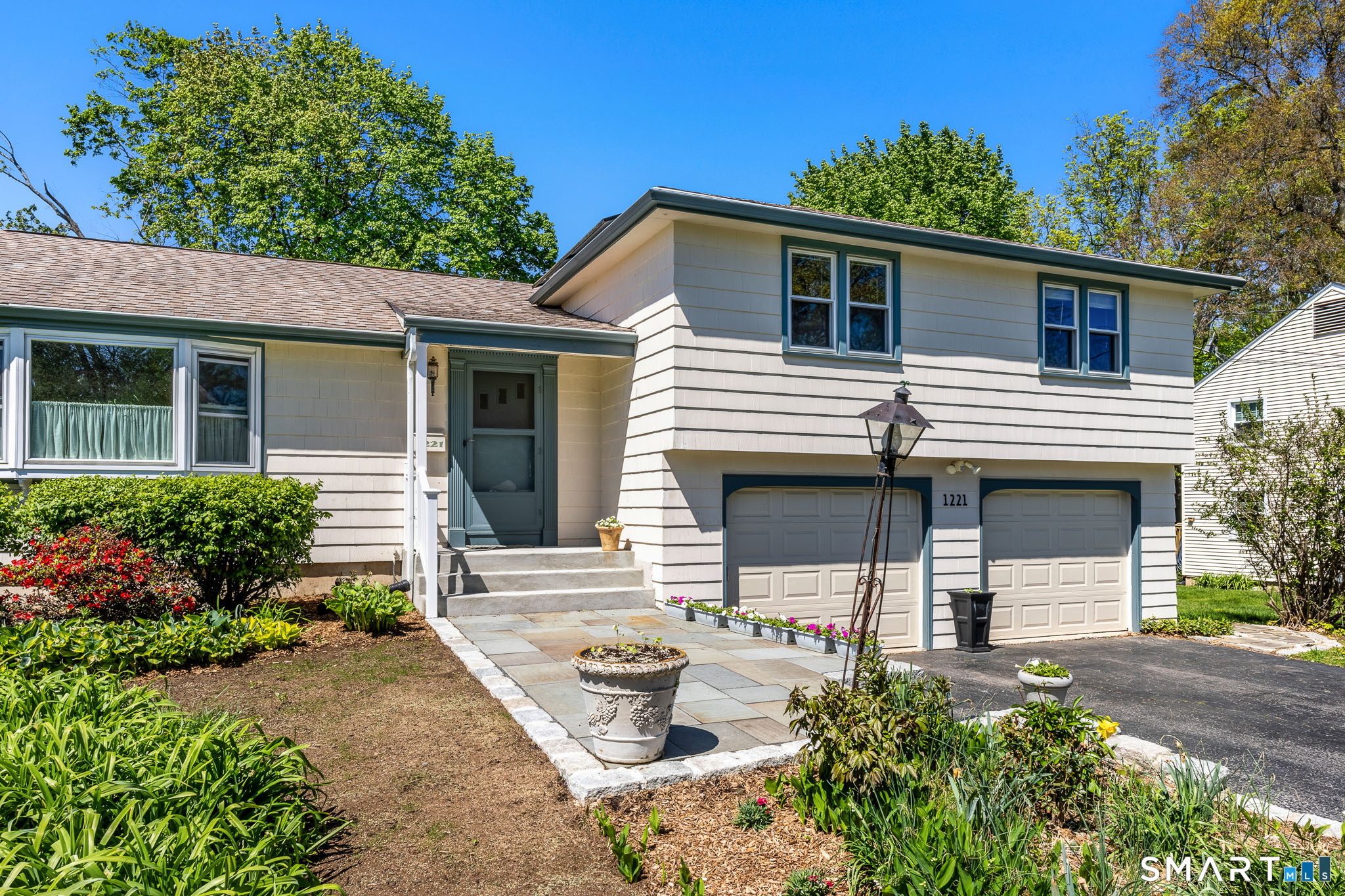 1221 North Main Street West Hartford CT 06117