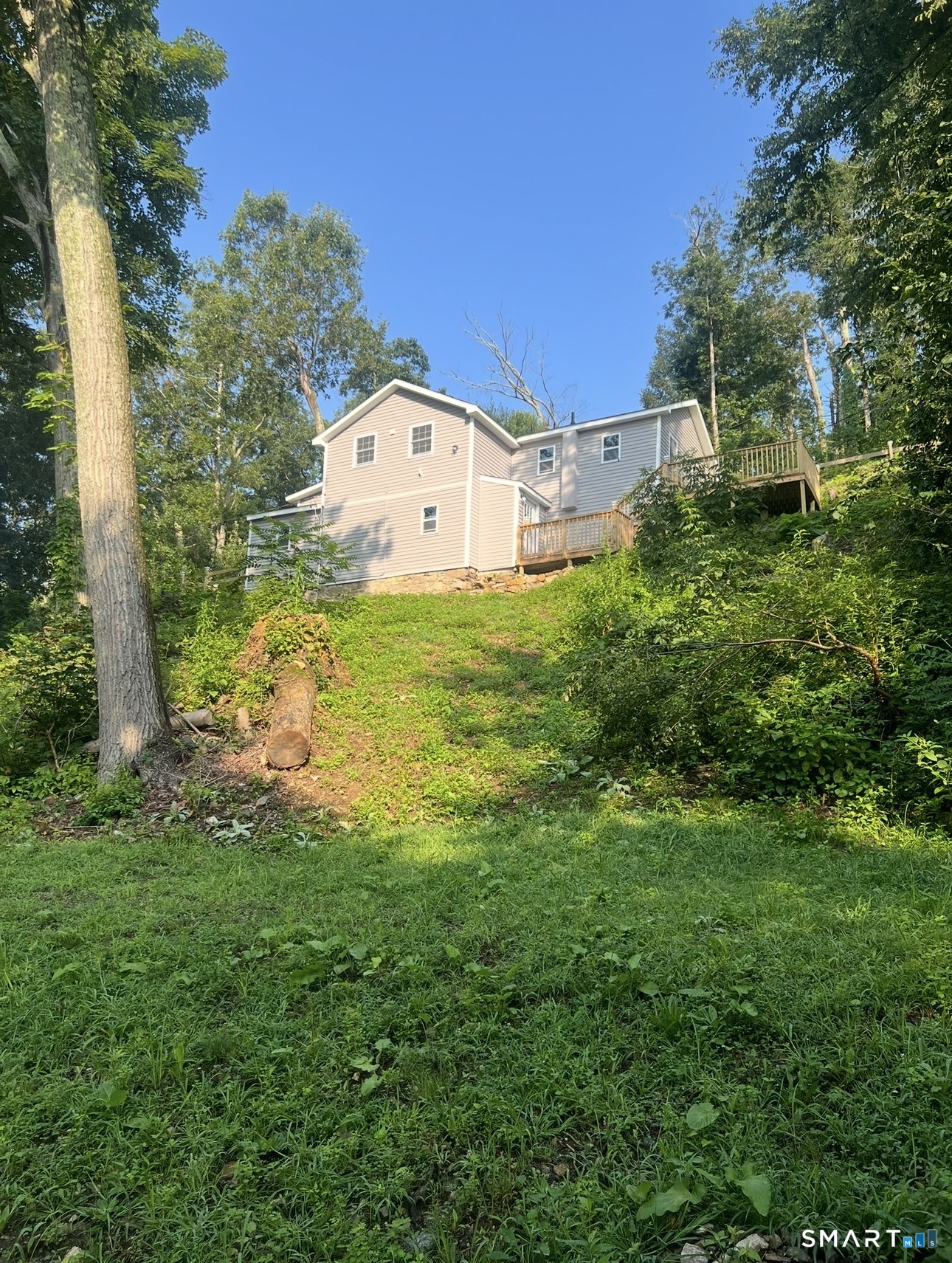 22 Hemlock Trail Newtown CT 06482