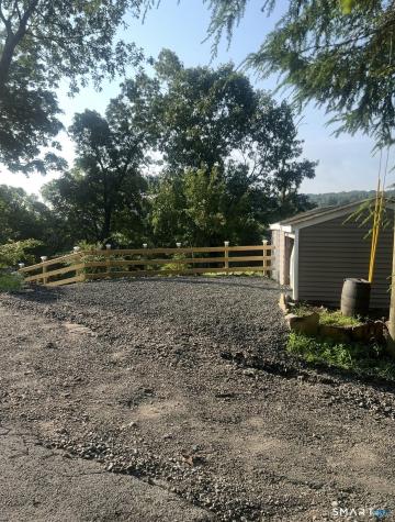 22 Hemlock Trail Newtown CT 06482