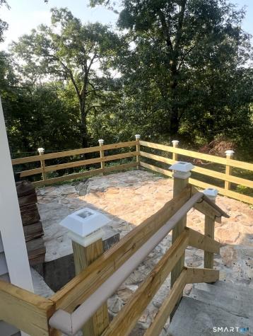 22 Hemlock Trail Newtown CT 06482
