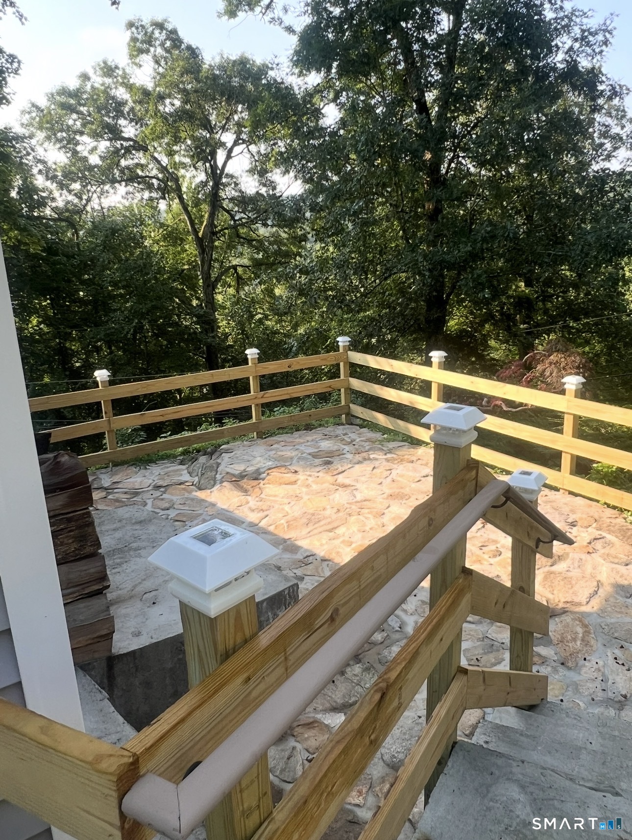 22 Hemlock Trail Newtown CT 06482
